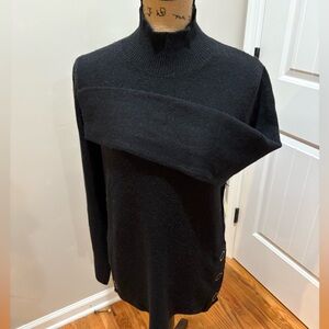 ▪️MAX STUDIO Black Sweater